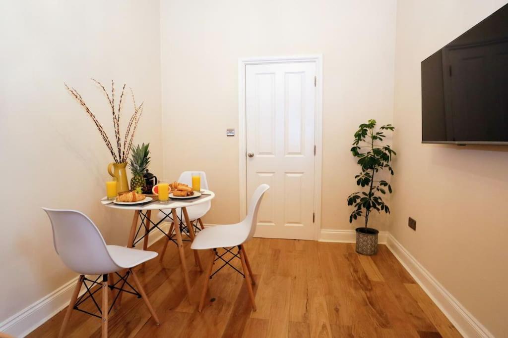 Seagulls Nest- Stylish 1 Bed Seafront Apartment Hastings Eksteriør billede